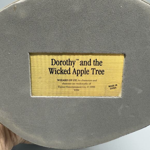 Franklin Mint Wizard of Oz Dorothy and Wicked Apple Tree Figurine Read - Picture 5 of 12